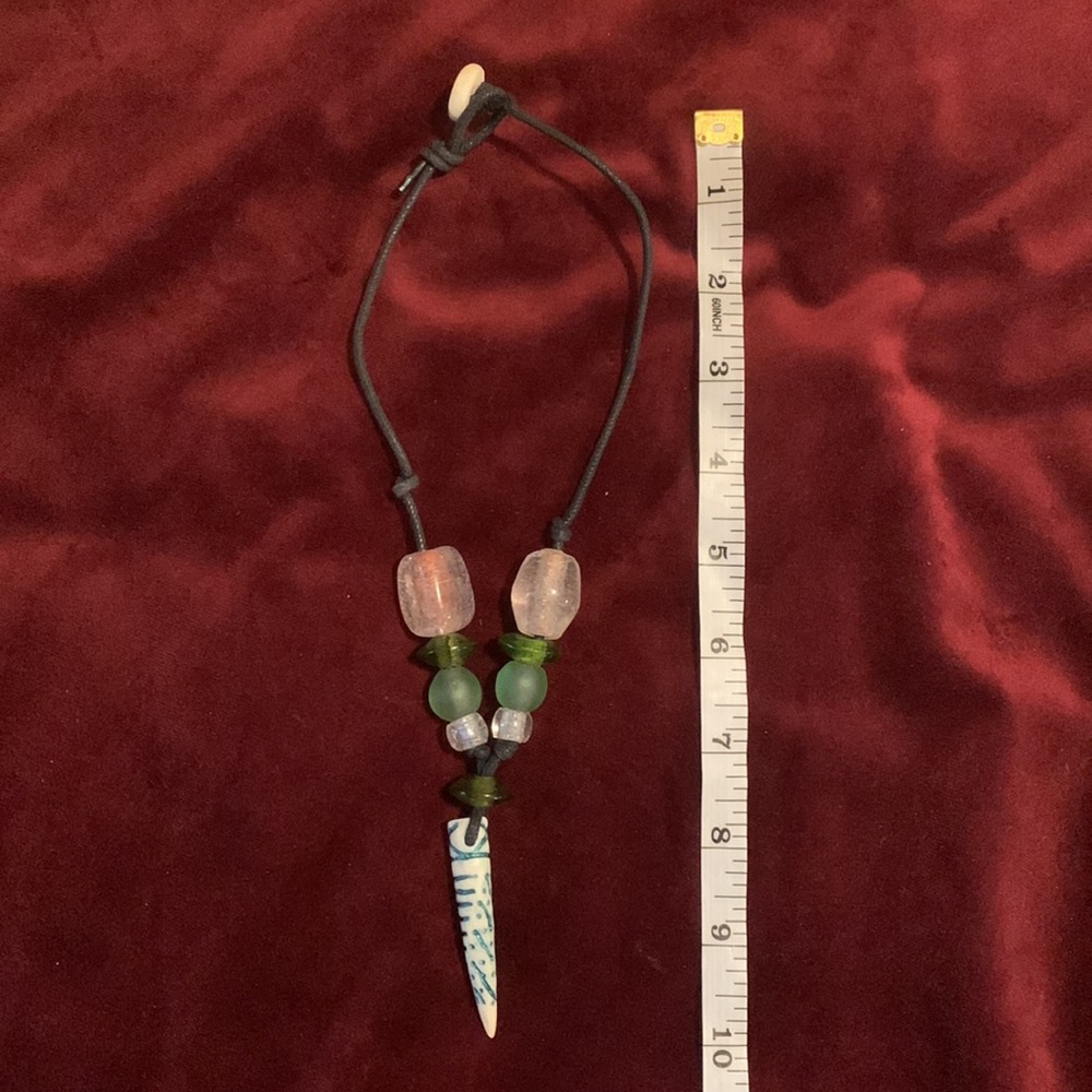 8 Necklaces - Picture 7 of 10